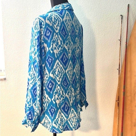 Dora Landa,Pure Silk Blue Ikat Button Up Neck Blouse, Gorgeous Colors, M - Picture 9 of 9